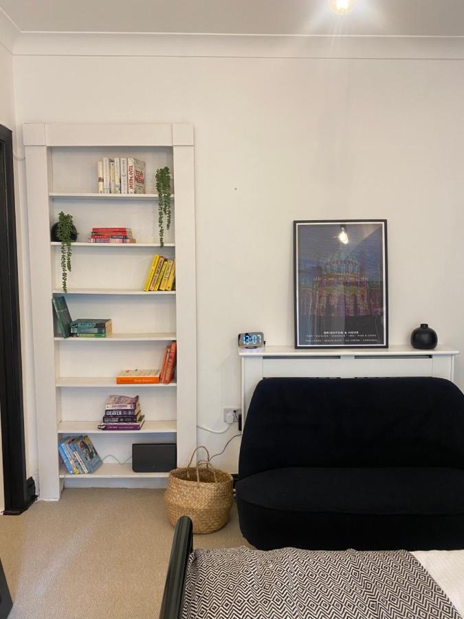 Stylish Central Basement Studio, With Outdoor Space برايتون المظهر الخارجي الصورة